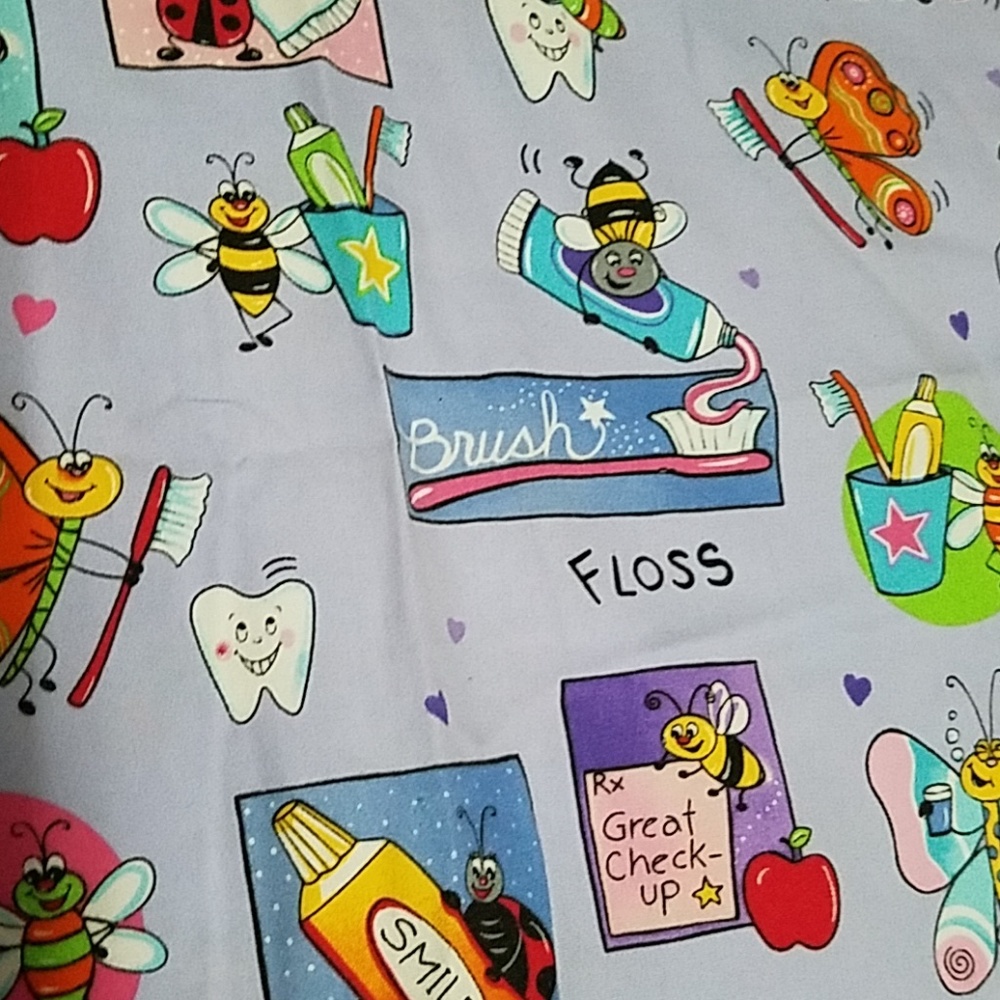Scrub top - Picture 2 of 4